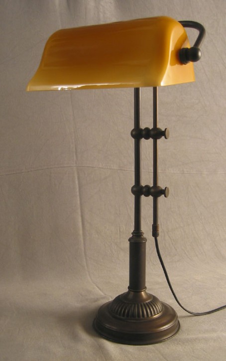 Bankerlamp Messing opal-beige