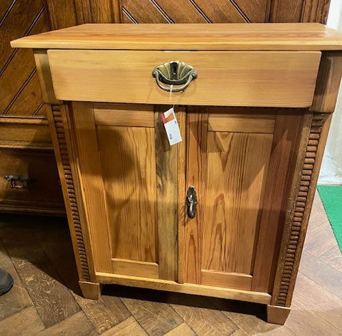 Halbschrank 1920er Jahre