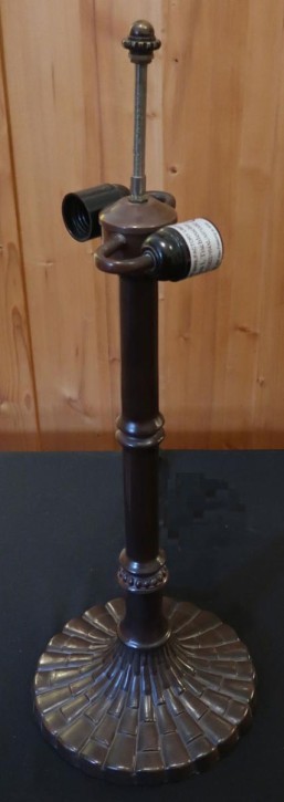 Lampengestell geschuppter Fuss