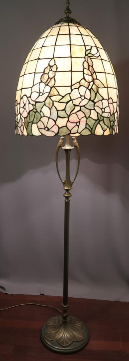 Tiffany Stehlampe Seerose