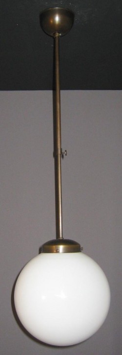 Deckenlampe Bauhaus Stange verstellbar Kugel (25 cm) brüniert