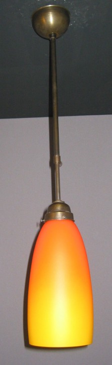 Stangenpendel mit zweifarbigem Trichterglas