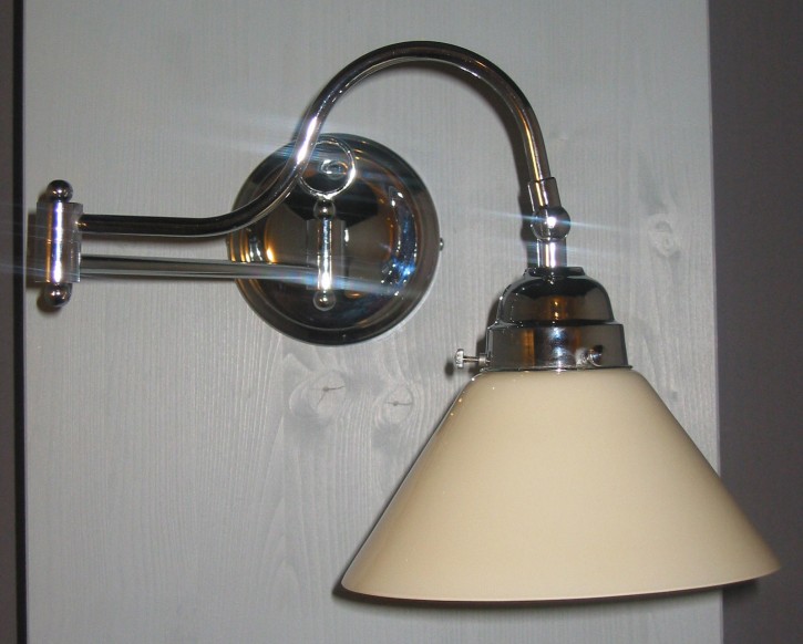 Wandlampe mit Doppelgelenk Schusterschirm beige