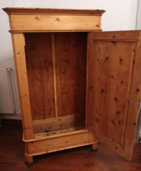 Weichholzschrank 1Türer Jahrhundertwende