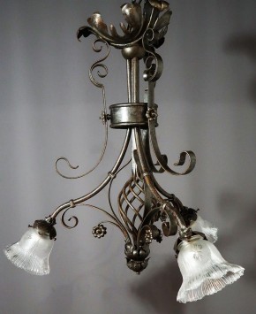 Eisenlampe Deckenleuchte florales Motiv