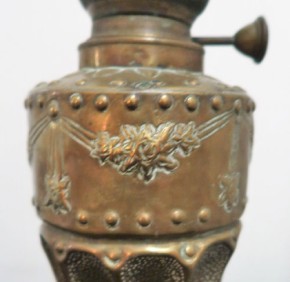 Petroleum-Leuchte Messing Grabenkunst