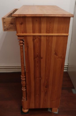 Gründerzeit Vertiko mit Säulen