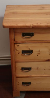 Kommode aus der Jahrhundertwende