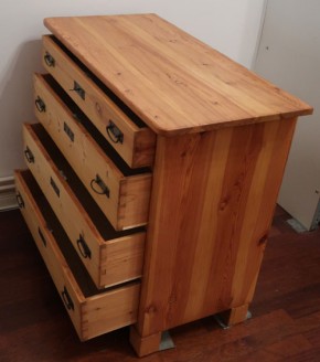 Kommode aus der Jahrhundertwende