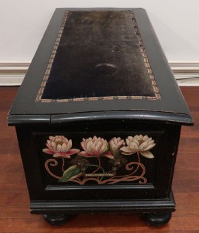 Jugendstil Deckeltruhe bemalt