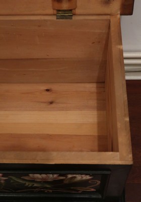 Jugendstil Deckeltruhe bemalt