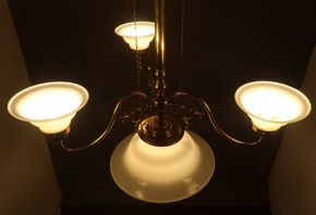 Alte Deckenlampe mit Zugvorrichtung Jugendstil