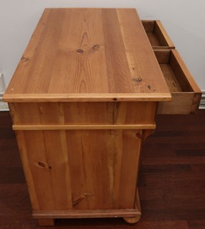Weichholzkommode mit 2 + 2 Schubläden