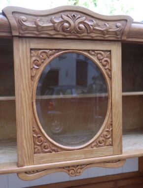 Küchenbuffet mit Schnitzereien 1920er Jahre