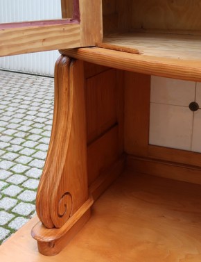 Küchenbuffet mit Schnitzereien 1920er Jahre