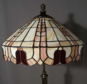 Tiffany Stehlampe geometrisches Muster