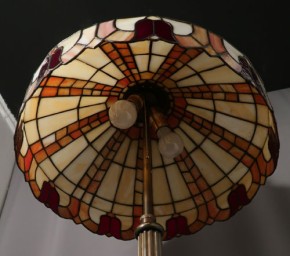 Tiffany Stehlampe geometrisches Muster