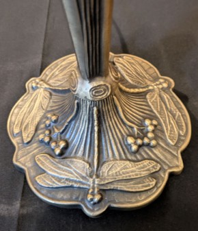 Lampenfuß mit Libellenmotiv