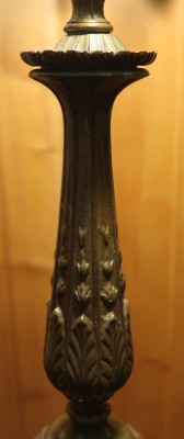 Wisteria Schirm auf alte Stehlampe