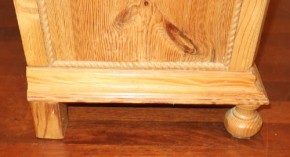 Großer Nachttisch 1920er Jahre