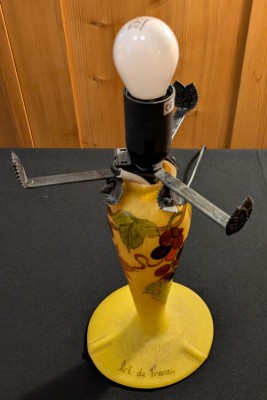Glaspilzlampe mit Traubenmotiv Pate de Verre