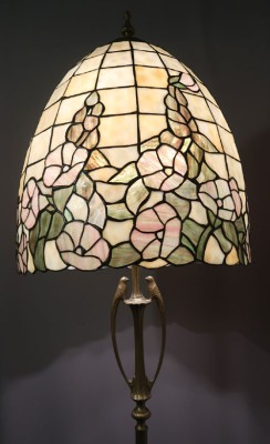 Tiffany Stehlampe Seerose