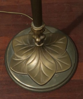 Tiffany Stehlampe Seerose