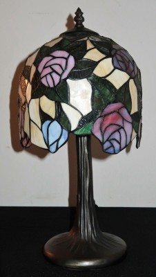 Tiffany Tischleuchte Rosenblüten