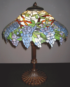 Tischlampe Tiffanyschirm Wisteriablüten