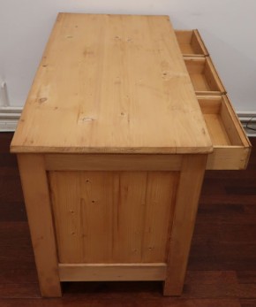 Halbschrank Weichholz