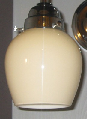 Wandlampe mit Doppelgelenk Tulpenglas beige
